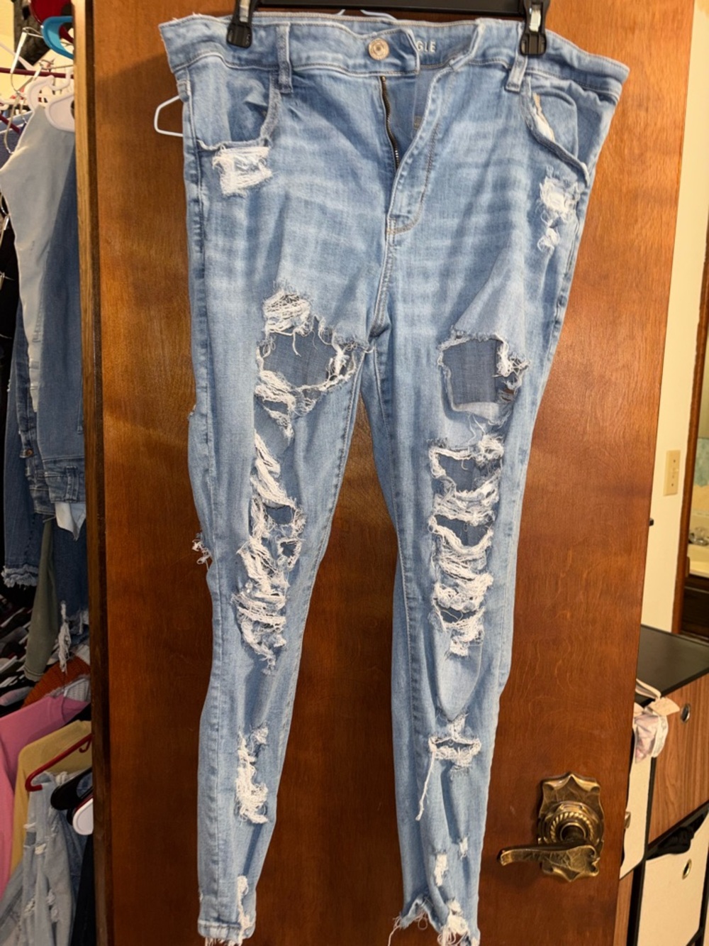 Light Wash Distressed Skinny Jeans - American Eagle high waisted Jegging crop